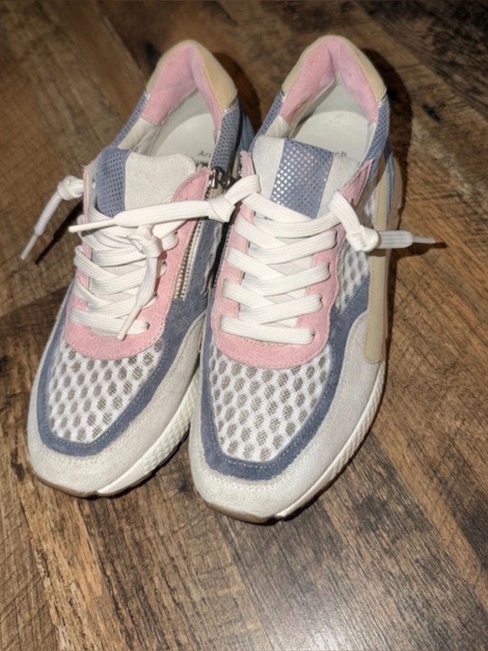 Softwaves sneakers 37.5